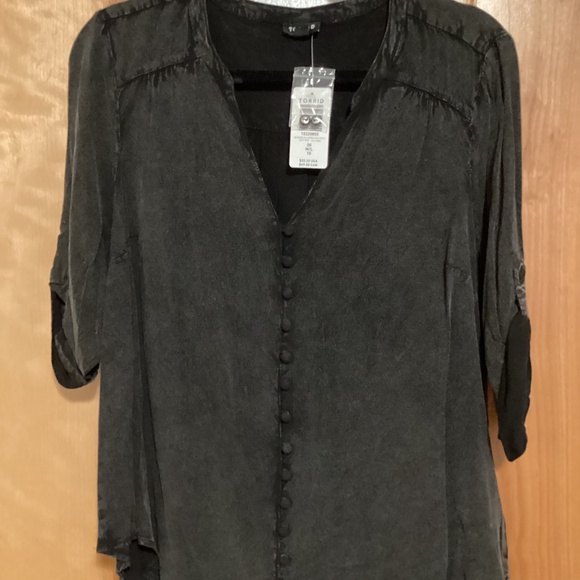Torrid Tops - Torrid Harper, size 00, Black mineral wash, NWT